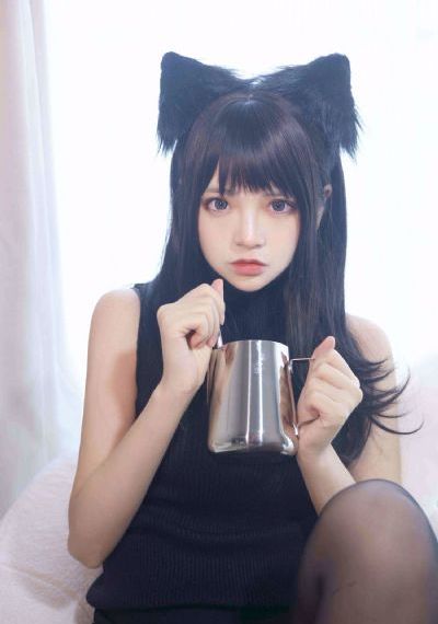 含着她两个硕大的乳峰视频_1080在线播放