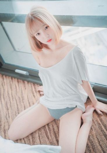 带着手机闯荡异世界_4K影视在线观看