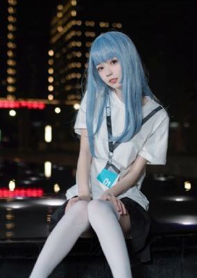 《美丽教师》电影_BD国语高清视频播放